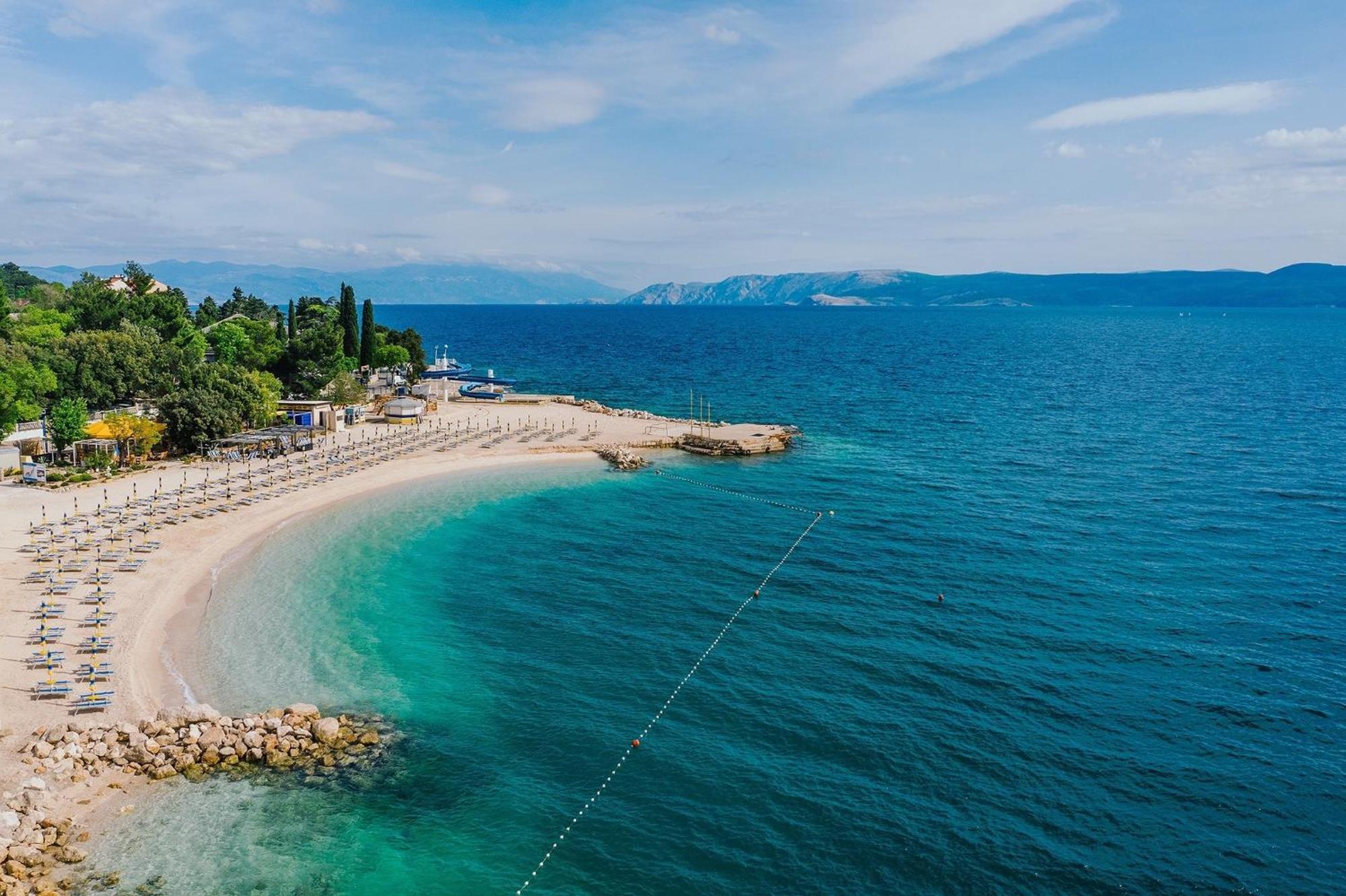 Apartments By The Sea Selce, Crikvenica - 2372 Dış mekan fotoğraf